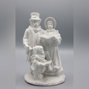 Vintage Classic Charles Dicken christmas carolers, porcelain figurine decor